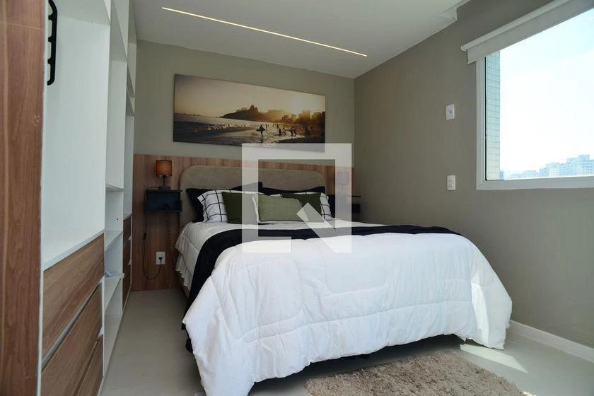 Furnished 1-bedroom apartment with glass-enclosed balcony — photo 17