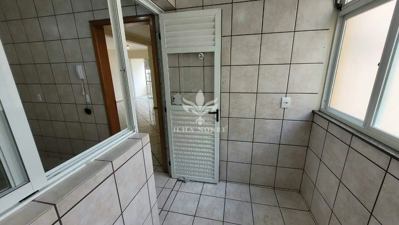 Furnished 3-bedroom apartment with 2 bathrooms — photo 19