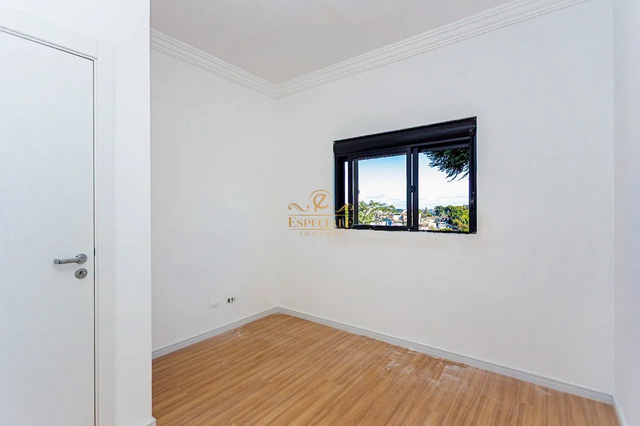 House in a condo with 3 bedrooms and 4 bathrooms — photo 17