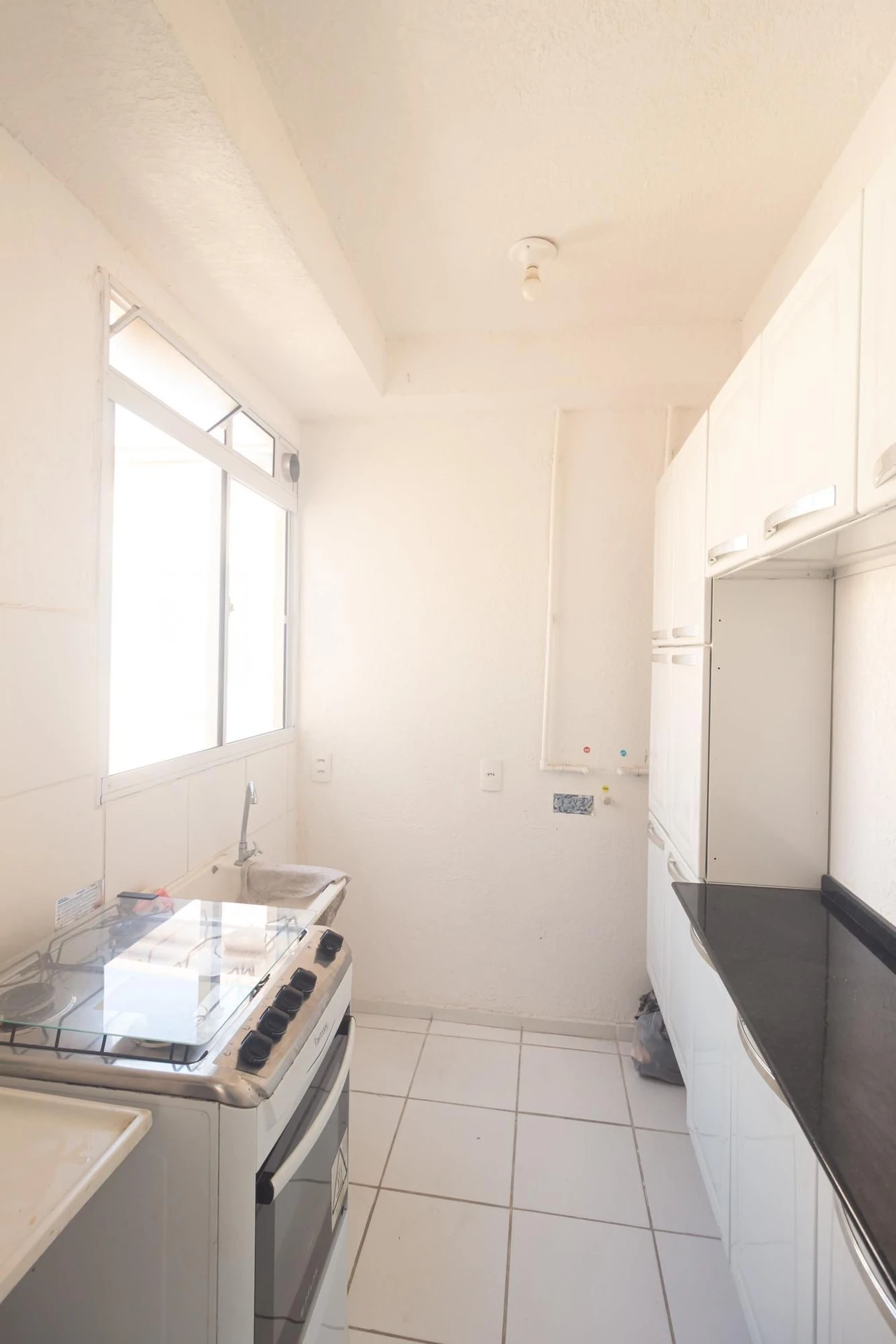 Furnished apartment with 2 bedrooms and an open kitchen — photo 2