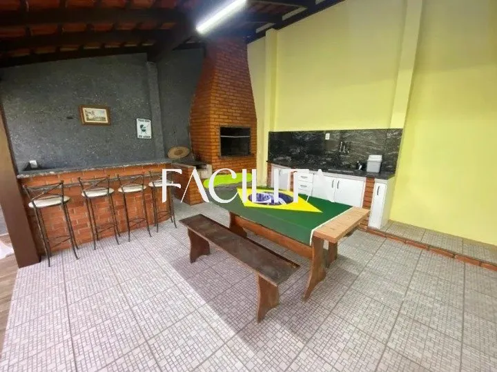Furnished 164 m² house with 3 bedrooms and private garden — photo 21