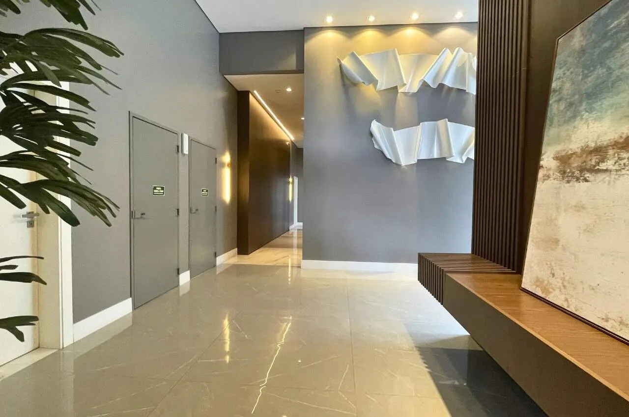 Furnished apartment with 3 en-suite bedrooms and 3 parking — photo 30