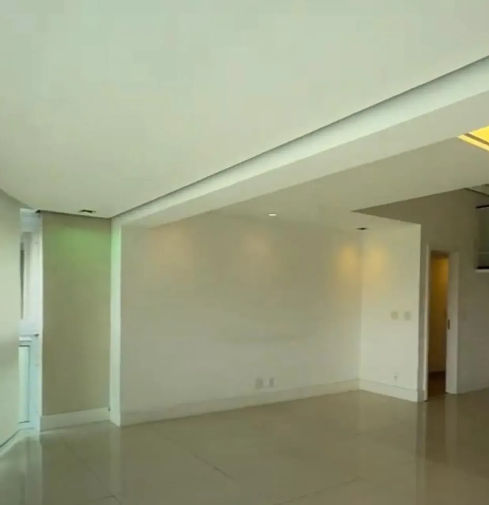 Apartamento com 4 quartos e cozinha fechada a gás — photo 38