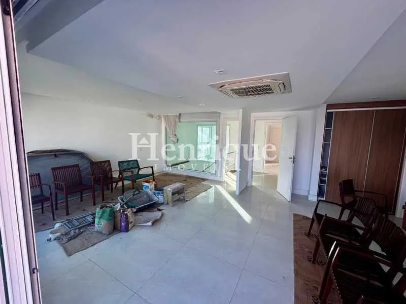 Triplex penthouse with 3 bedrooms and 3 bathrooms — photo 3