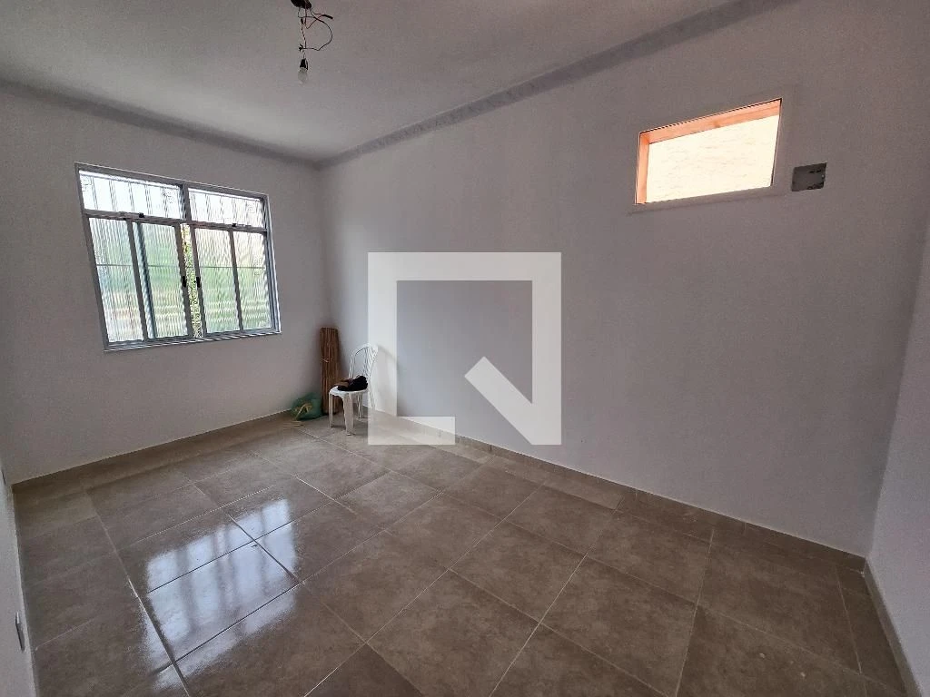 Apartment with 2 bedrooms and a glass-enclosed shower — photo 4