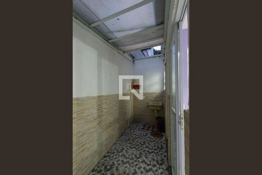 2-bedroom house with a walk-in closet in Rio de Janeiro — photo 13