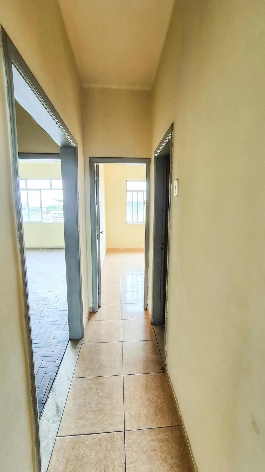 Apartment with no parking, 2 bedrooms and 1 bathroom — photo 47