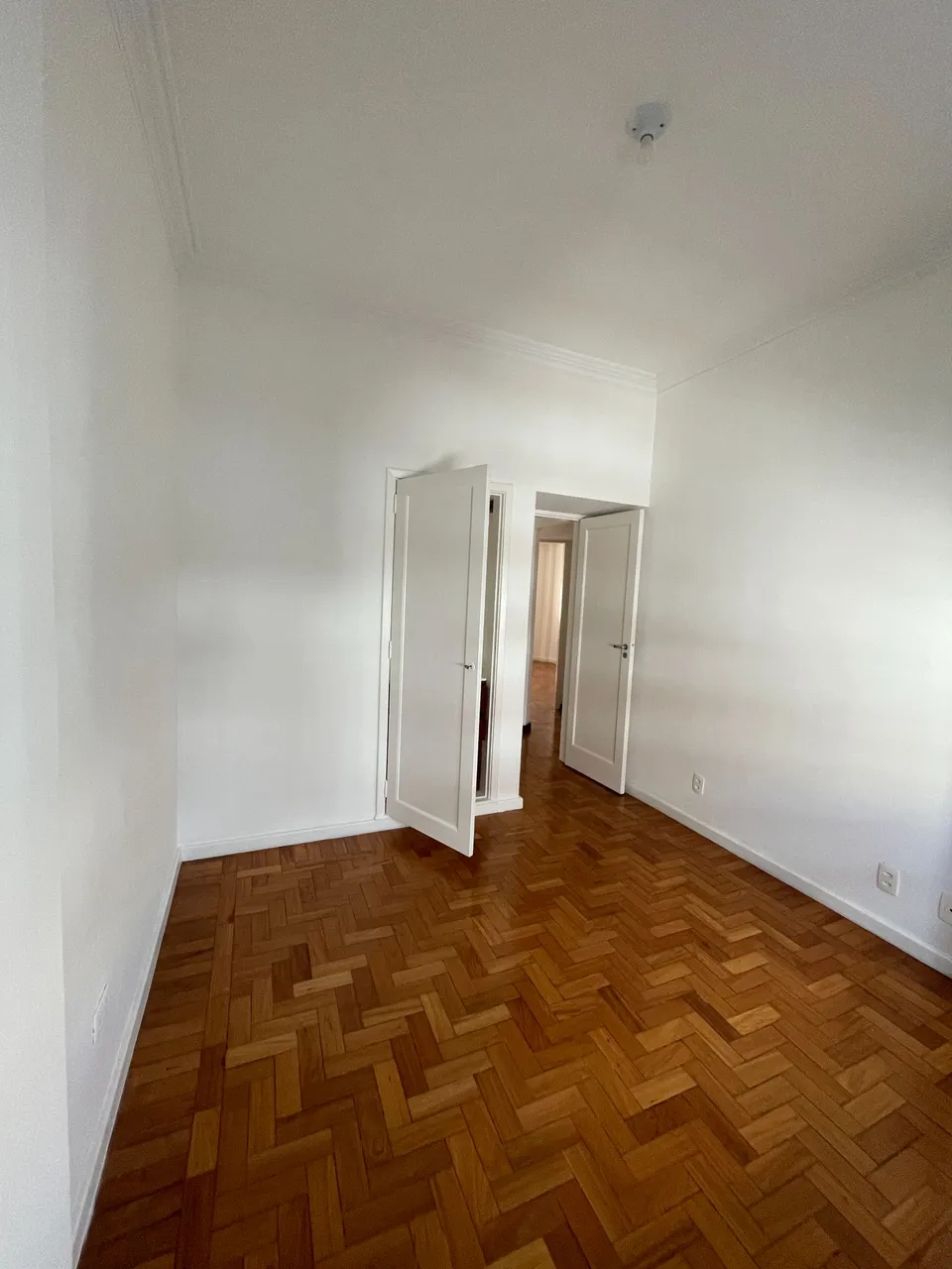 Apartment with open-plan kitchen, 3 bedrooms and parking — photo 10