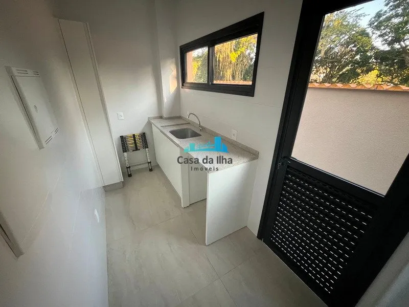 4-bedroom house with a garden in Florianópolis — photo 23