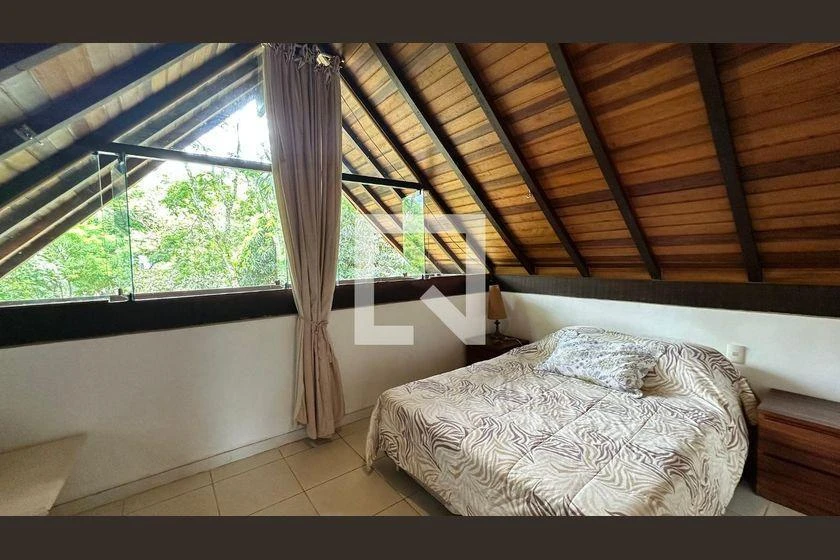 Casa com 5 quartos e cozinha aberta de 300 m² — photo 41
