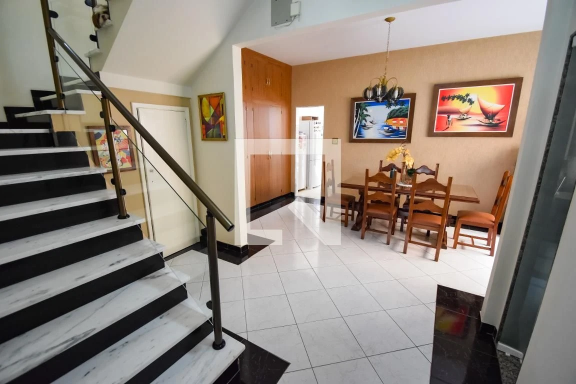 Casa mobiliada com 6 quartos e 3 suítes com jardim e BBQ — photo 17
