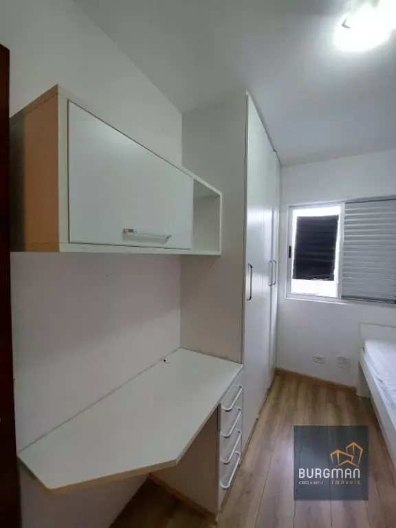 72 m² apartment with a walk-in closet and a home office — photo 35
