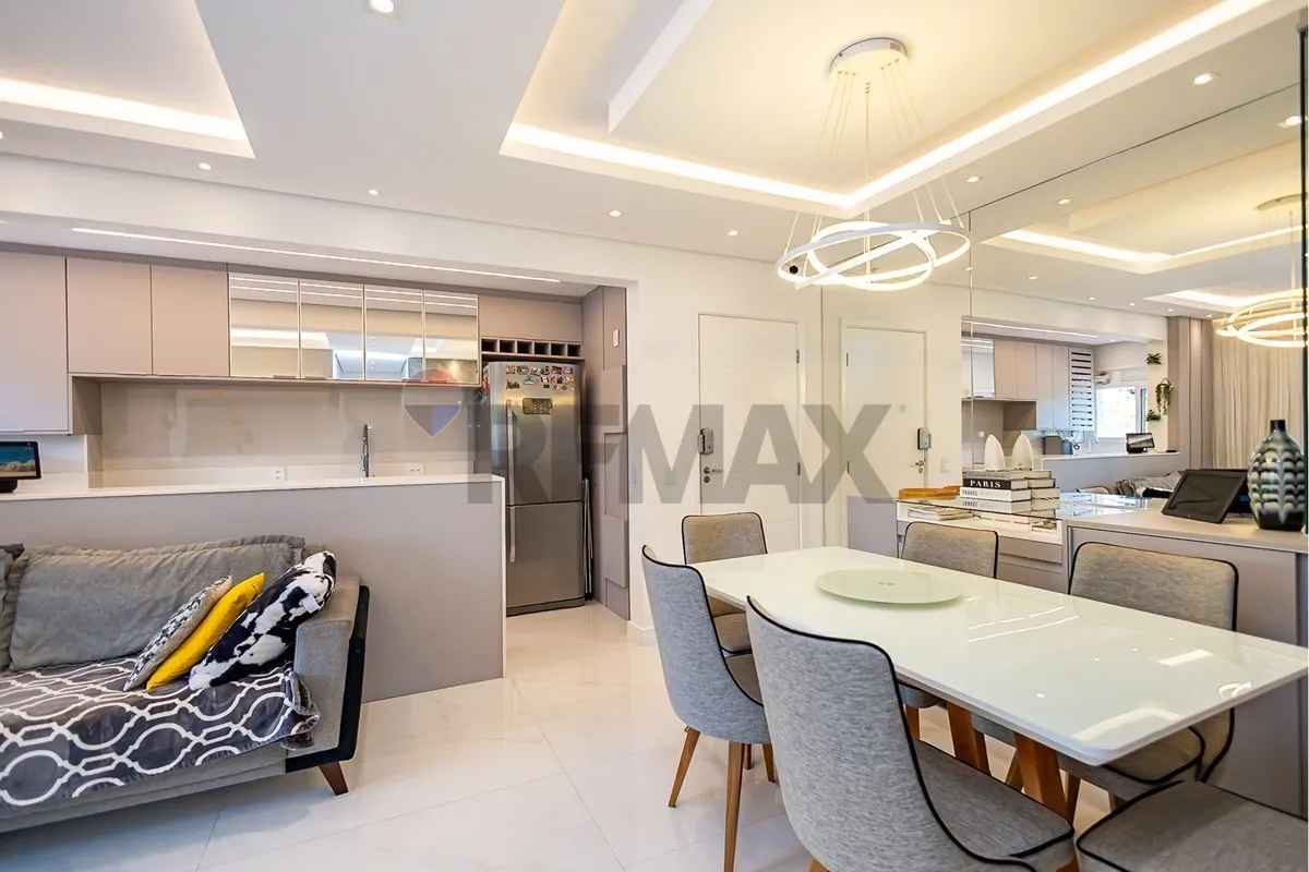 Glass-enclosed balcony in a 2-bedroom apartment, 69 m² — photo 22