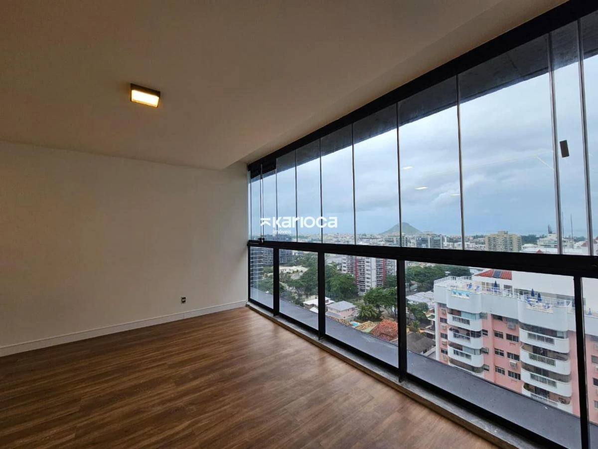 3-bedroom apartment with floor-to-ceiling windows — photo 12