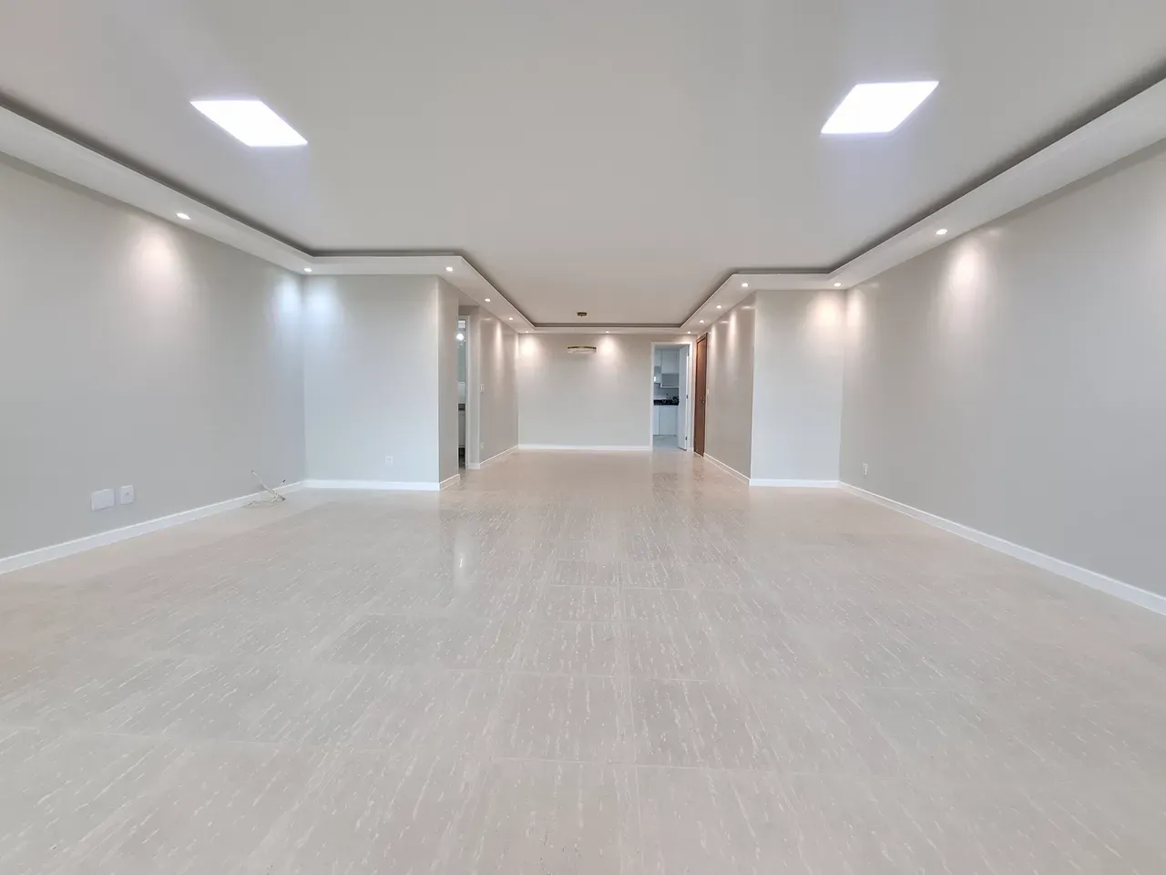 Apartment, 160 m², with floor-to-ceiling windows — photo 28