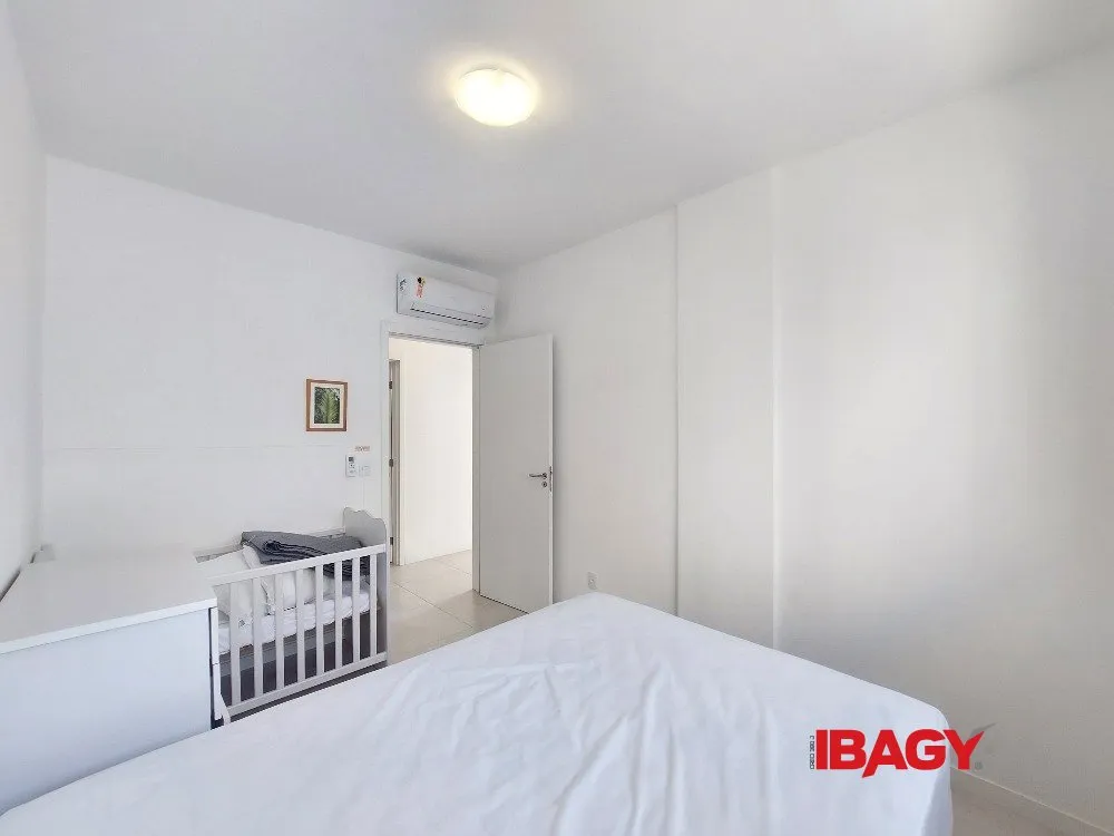 Furnished 110 m² apartment with 3 bedrooms and suite — photo 30