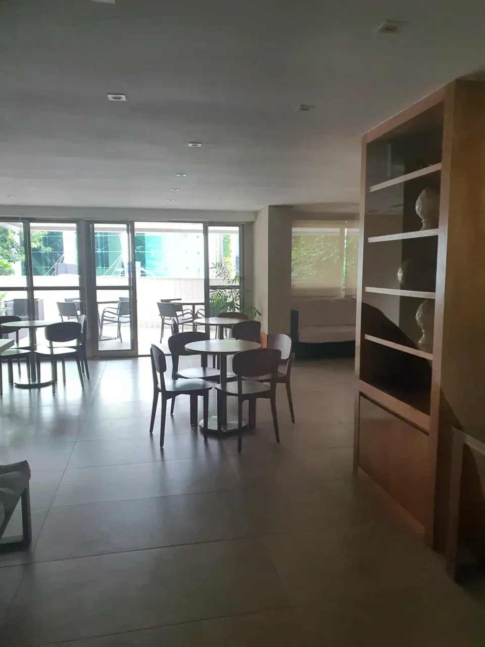 90 m² apartment with 2 bedrooms and a balcony — photo 5