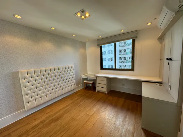 Apartamento com 3 dormitórios e varanda envidraçada — photo 14