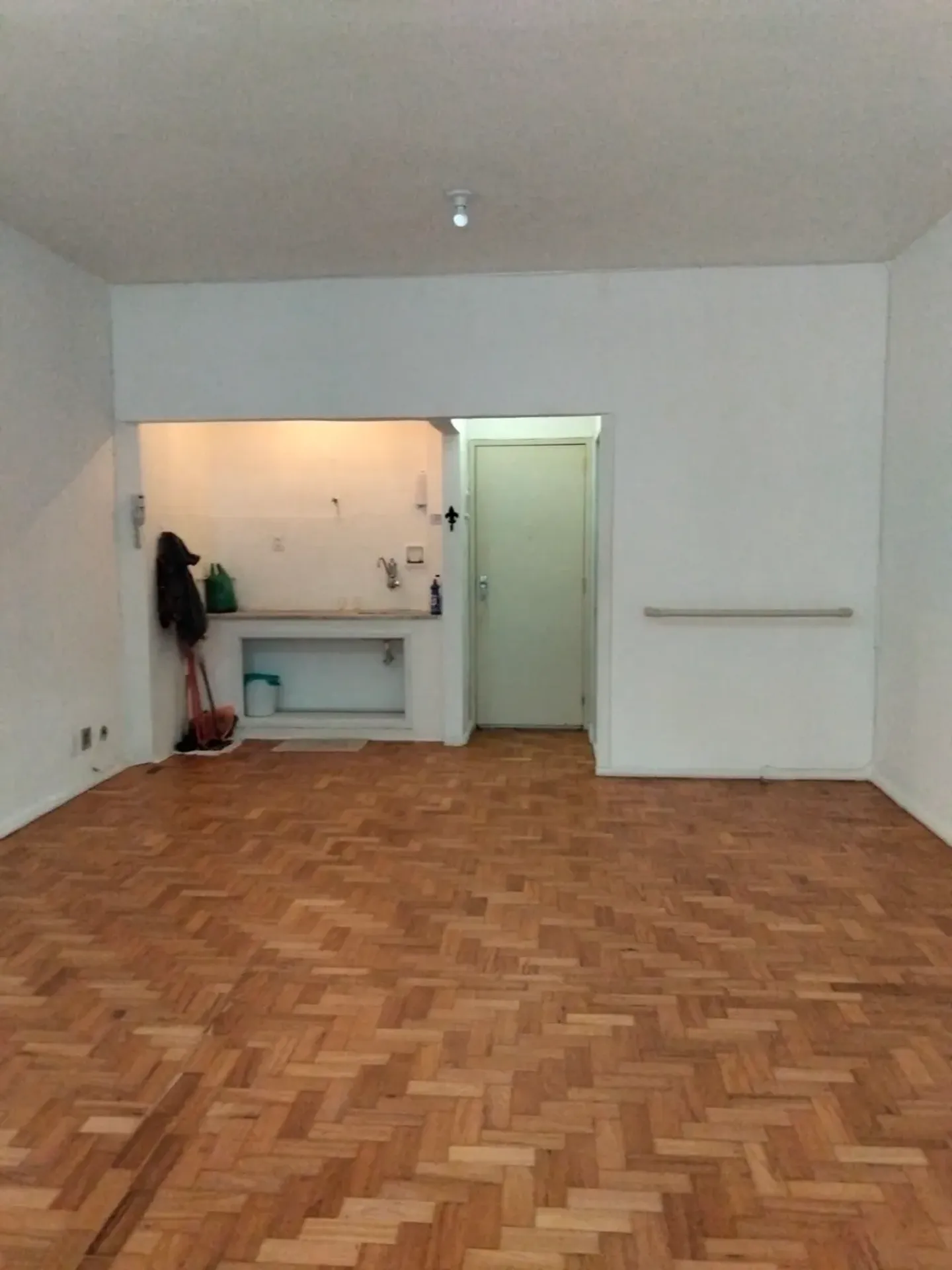 Apartamento, 42 m², com piso de madeira ou laminado — photo 6