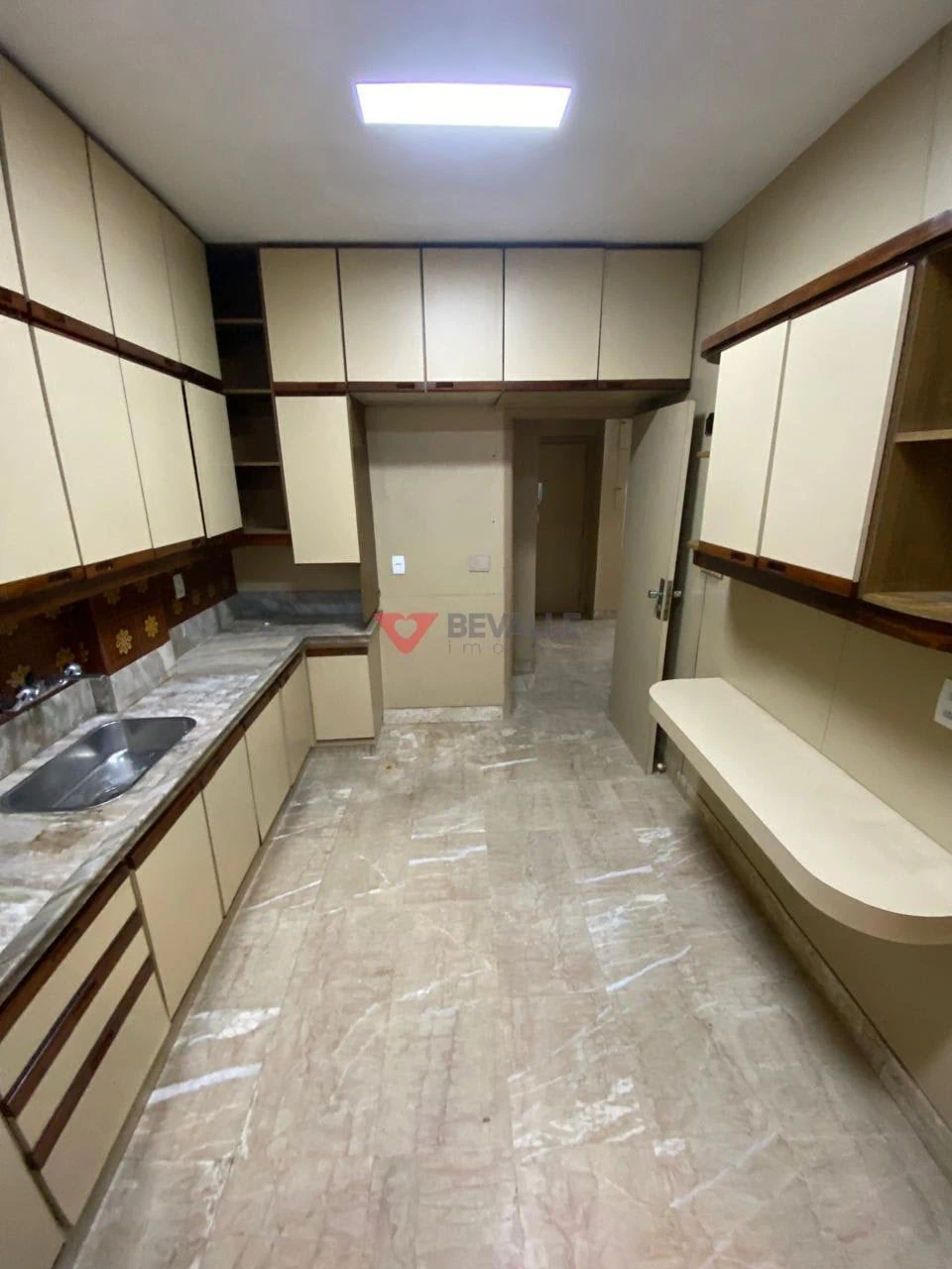 Квартира в оренду з 4 спальнями та 210 м² — photo 14