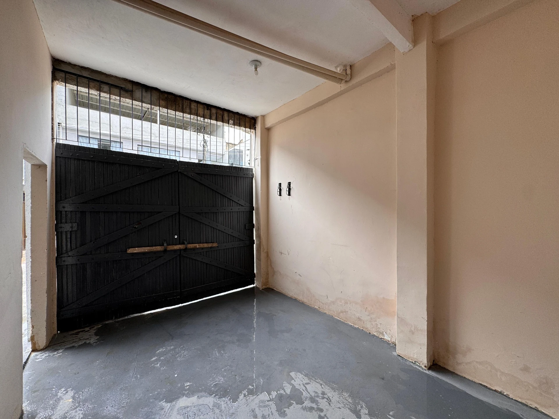 Washing machine in a one-bedroom house, 76 m² — photo 32