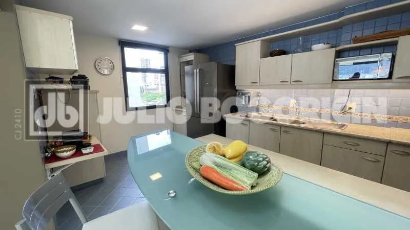 Apartamento mobiliado, 273 m², com varanda envidraçada — photo 9