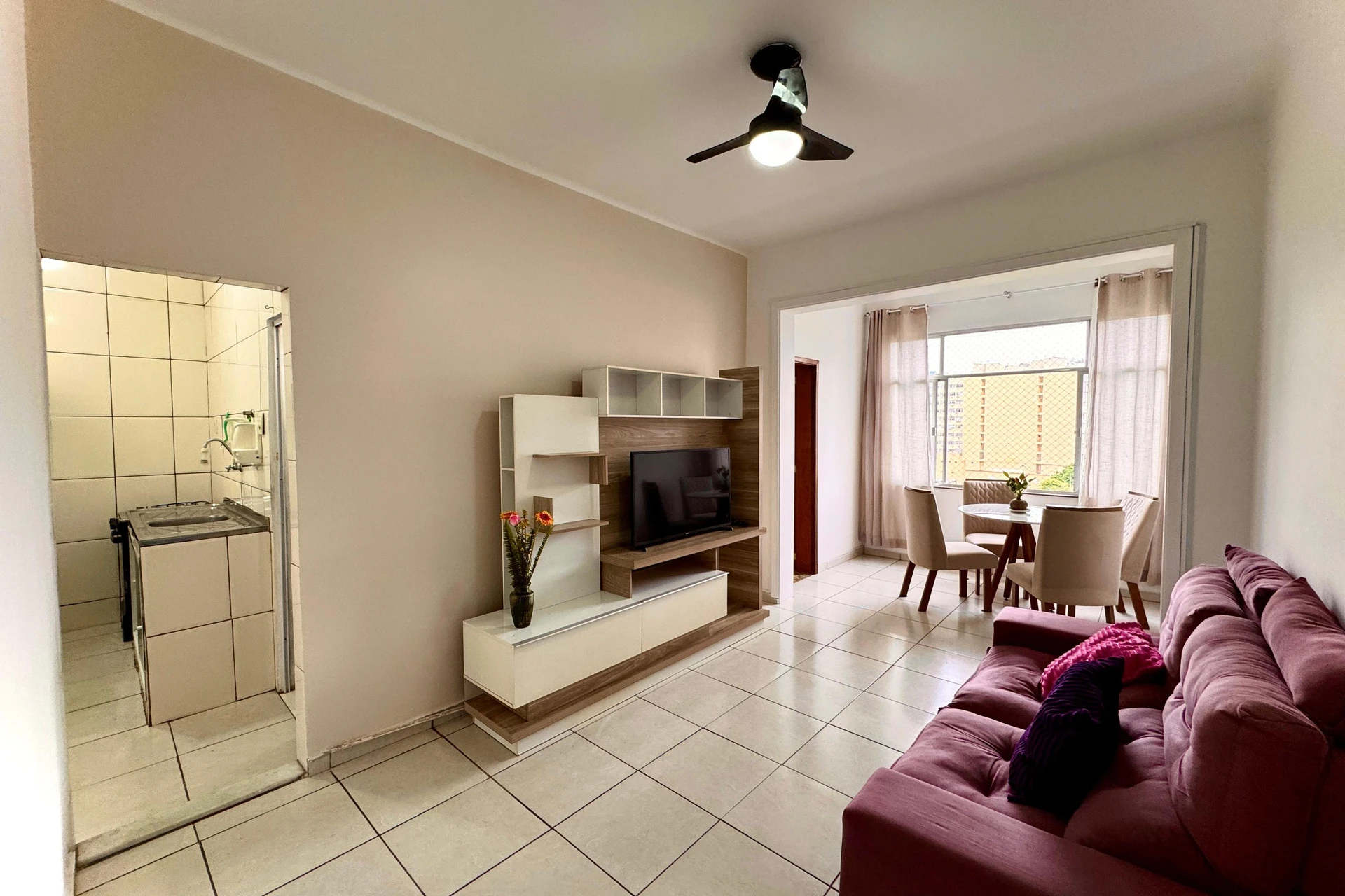 Apartamento mobiliado de 1 quarto com vista para o parque