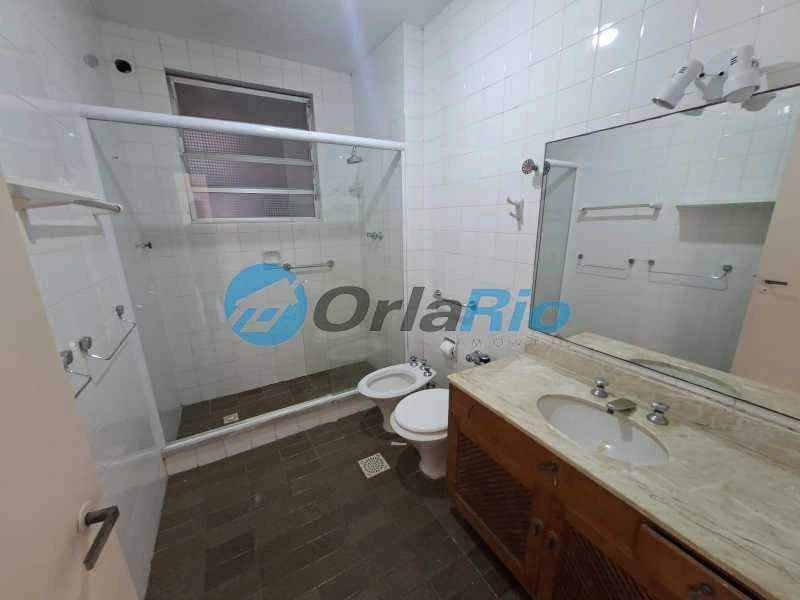 2-bedroom apartment with private BBQ and 1 parking spot — photo 4