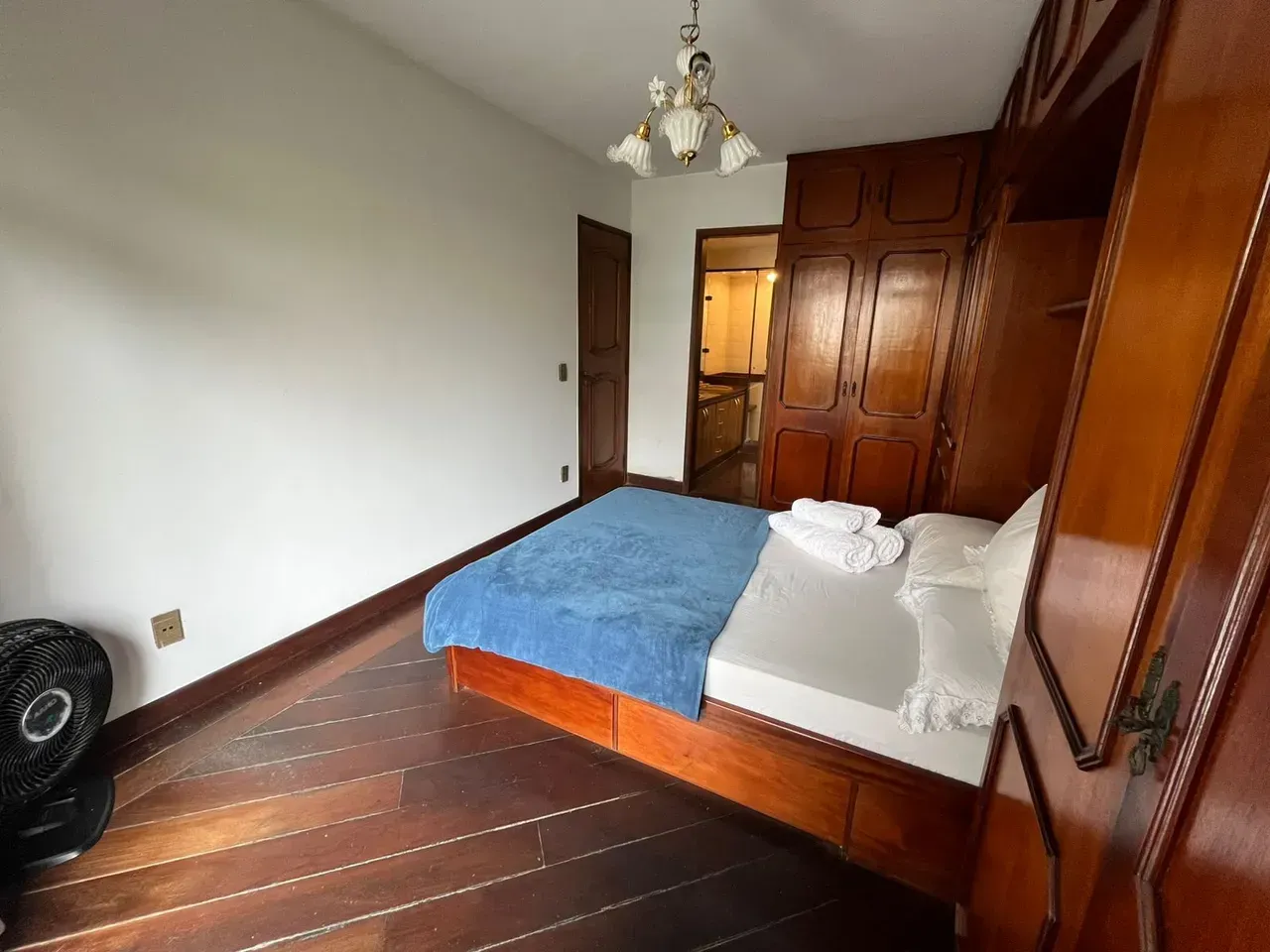 Furnished apartment with 4 bedrooms and a closed kitchen — photo 7