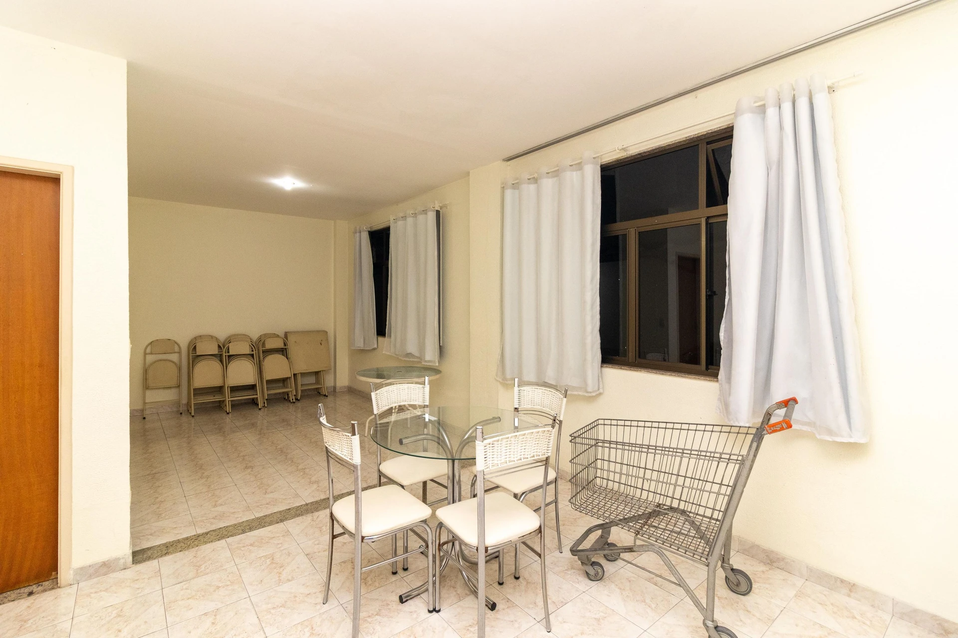 4-bedroom apartment with 2 en-suite bathrooms and garden — photo 66