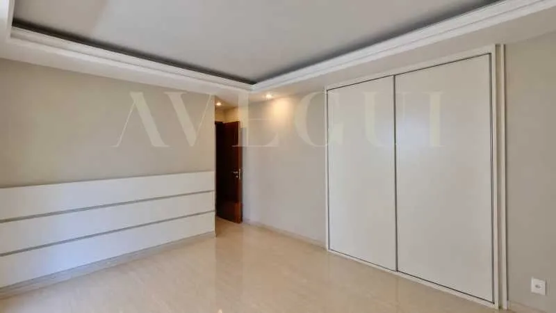 Apartamento de 3 quartos em condomínio com piscina aquecida — photo 10