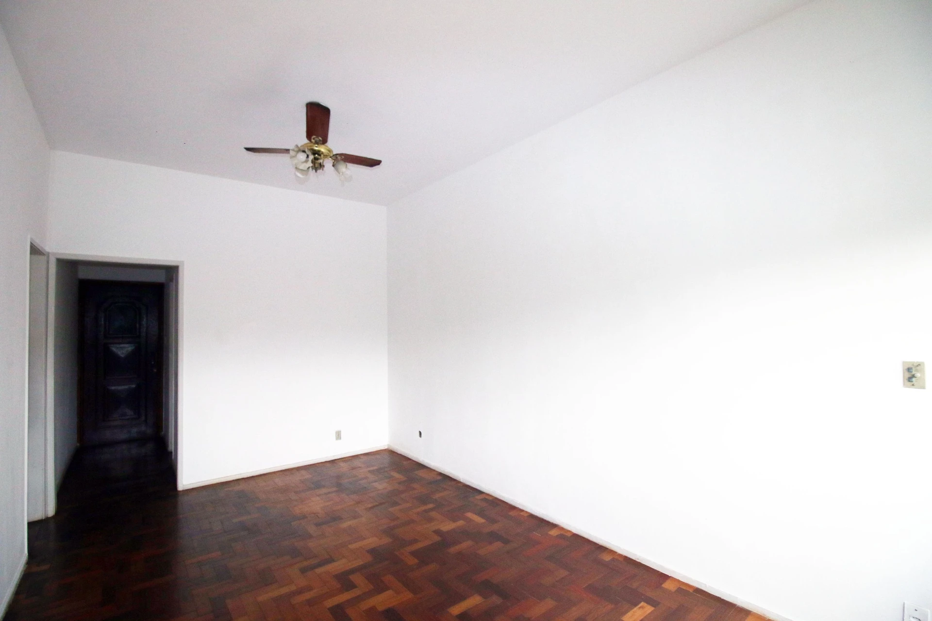 Wood or laminate floors in a 2-bedroom apartment, 63 m² — photo 17