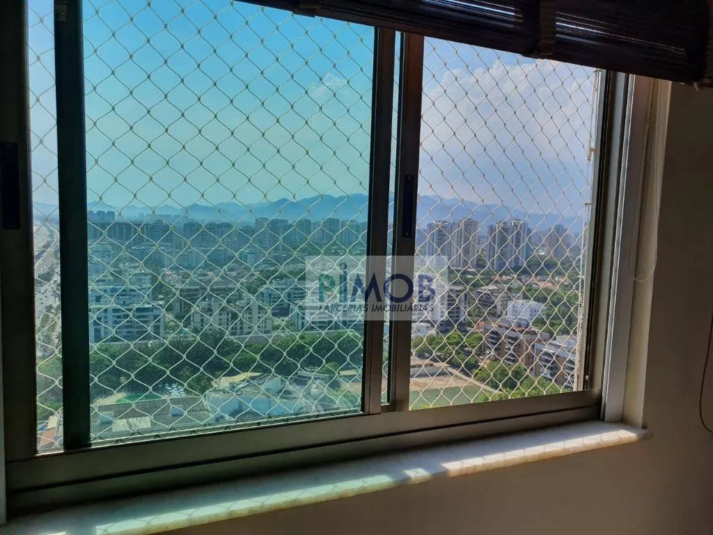 Furnished 260 m² apartment on the 23rd floor with 3 spots — photo 23