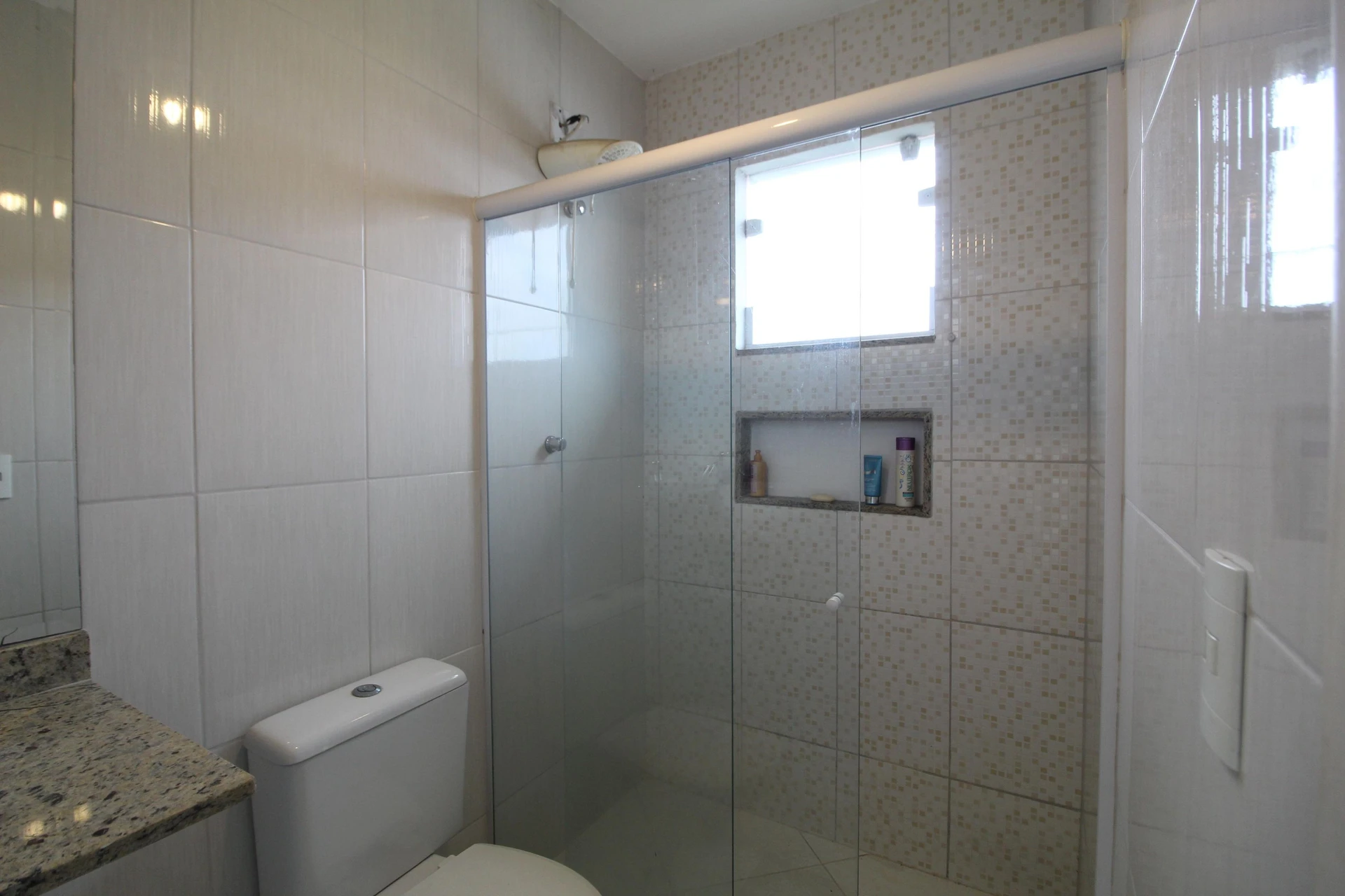Rental apartment with 3 en-suite bedrooms and balcony — photo 11