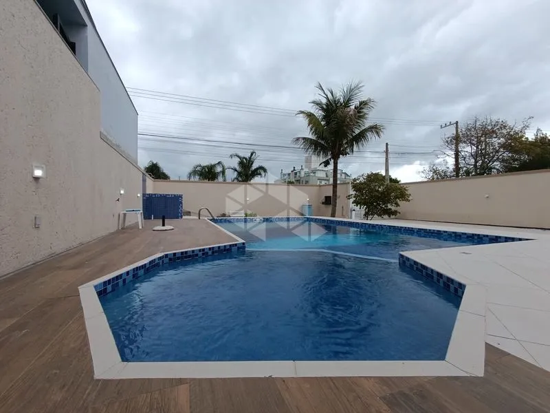 Casa de 3 dormitorios con balcón gourmet en Florianópolis — photo 52