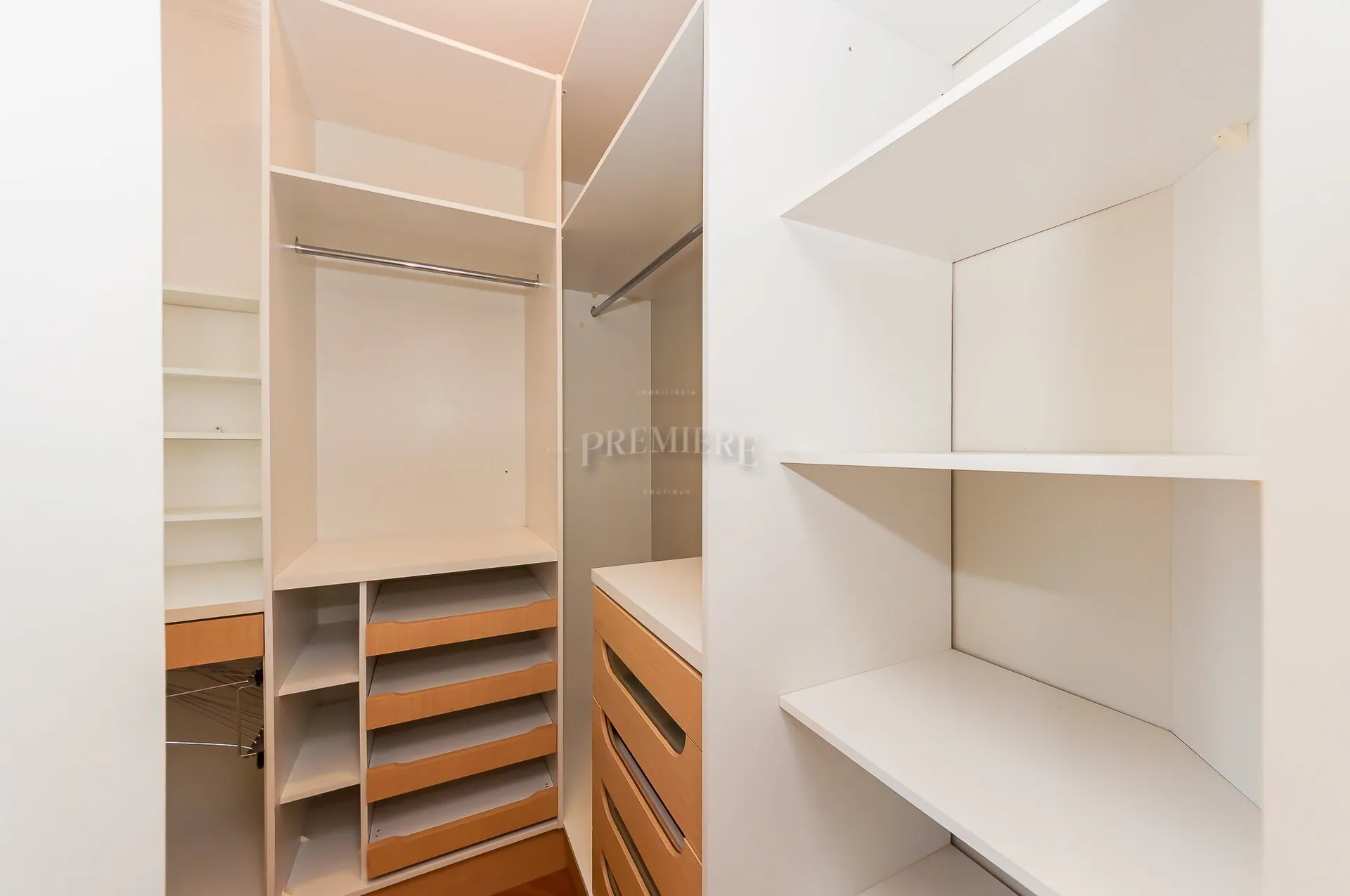 Furnished house with 613 m², 3 en-suite bedrooms — photo 21