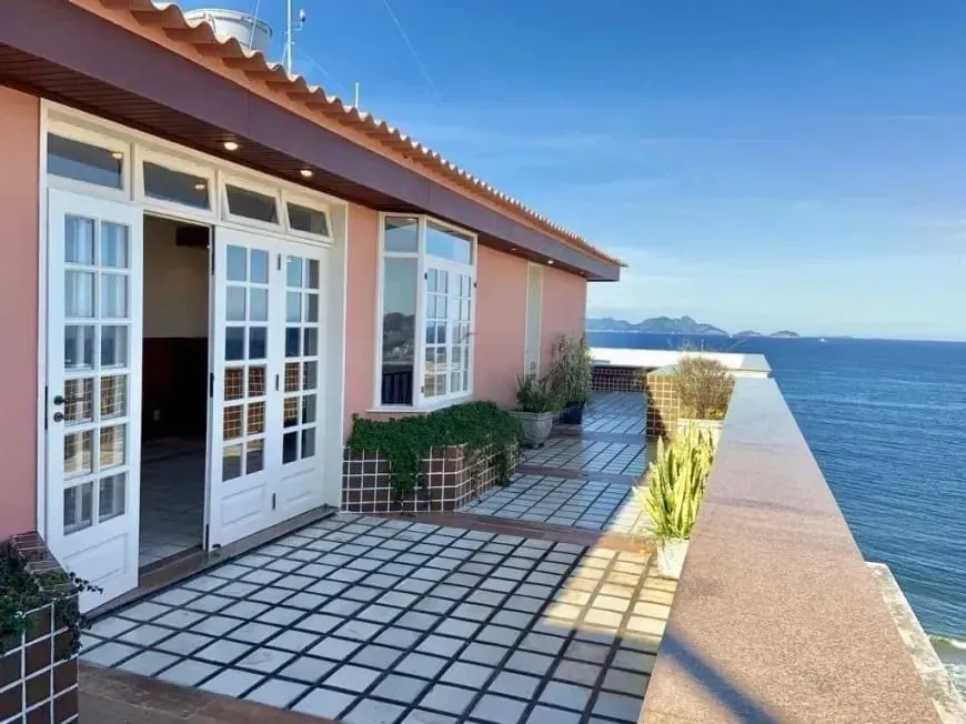Furnished duplex with 4 bedrooms and 5 bathrooms — photo 22