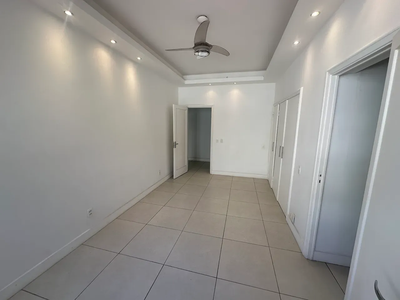 Квартира 233 м² з пральною машиною та видом на гори — photo 52