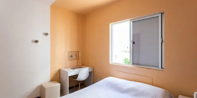 Home office in a one-bedroom apartment — photo 3
