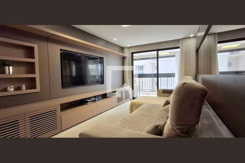 Furnished 3-bedroom apartment with 4 baths and 111 m² — photo 3