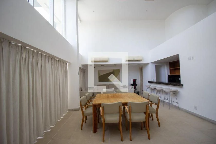 Apartamento mobiliado com 3 quartos e 93 m² — photo 2