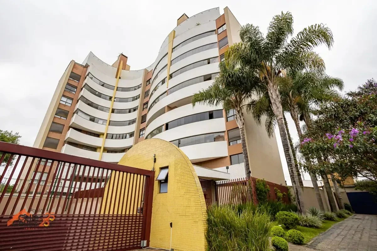 3-bedroom apartment with a grill on the balcony in Curitiba — photo 28