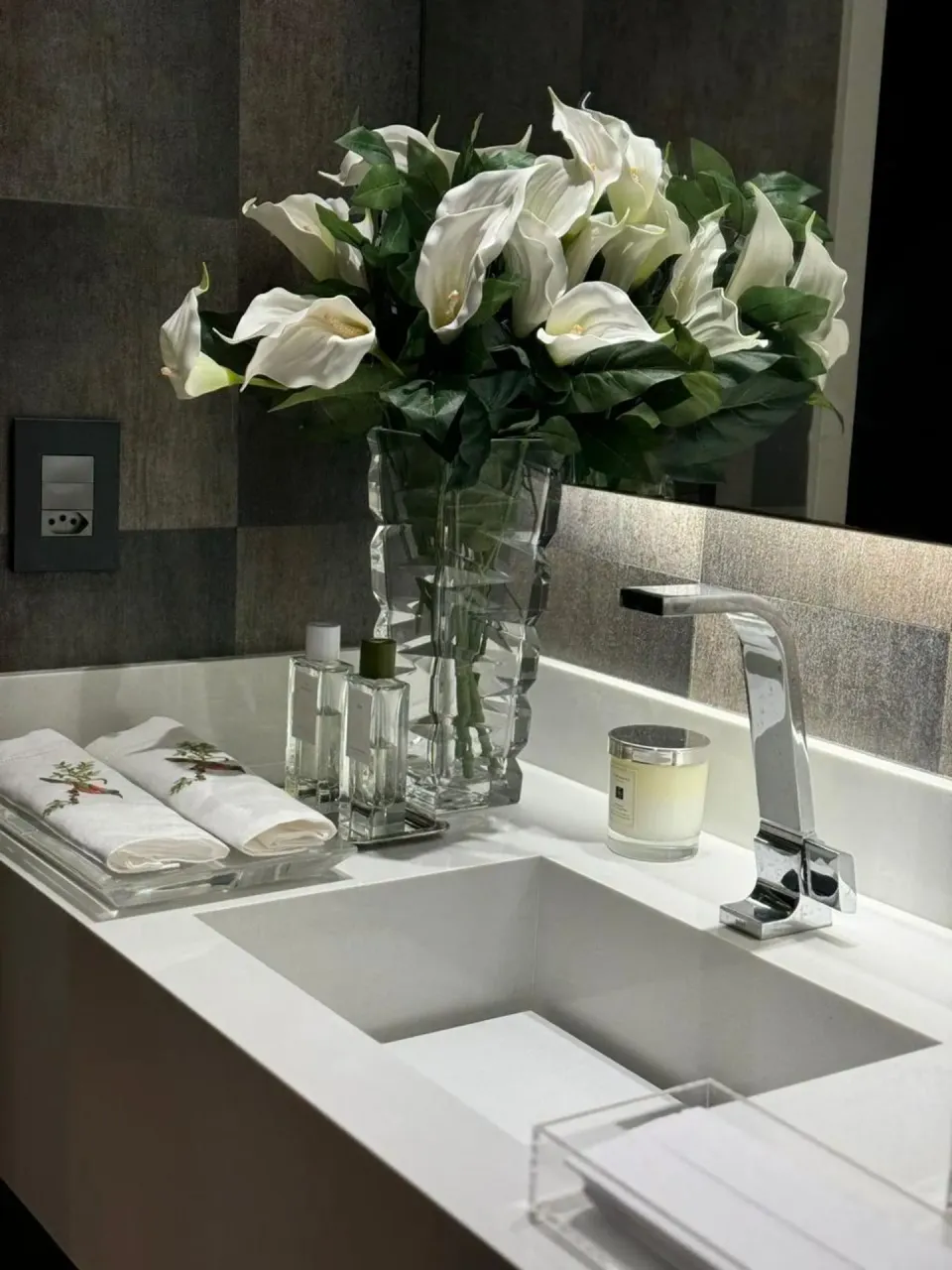 Furnished apartment with 4 suites and 375 m² — photo 4