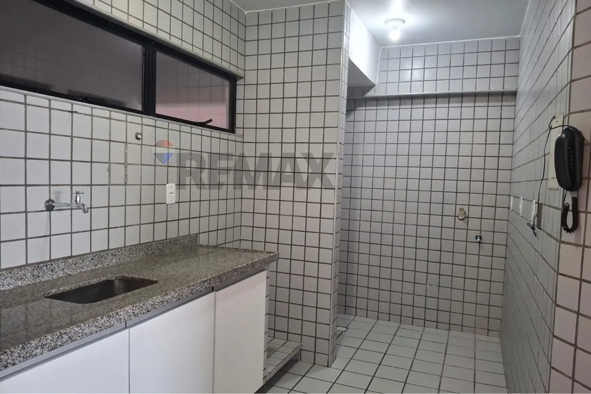 Unfurnished 55 m² apartment with 1 suite and balcony — photo 9
