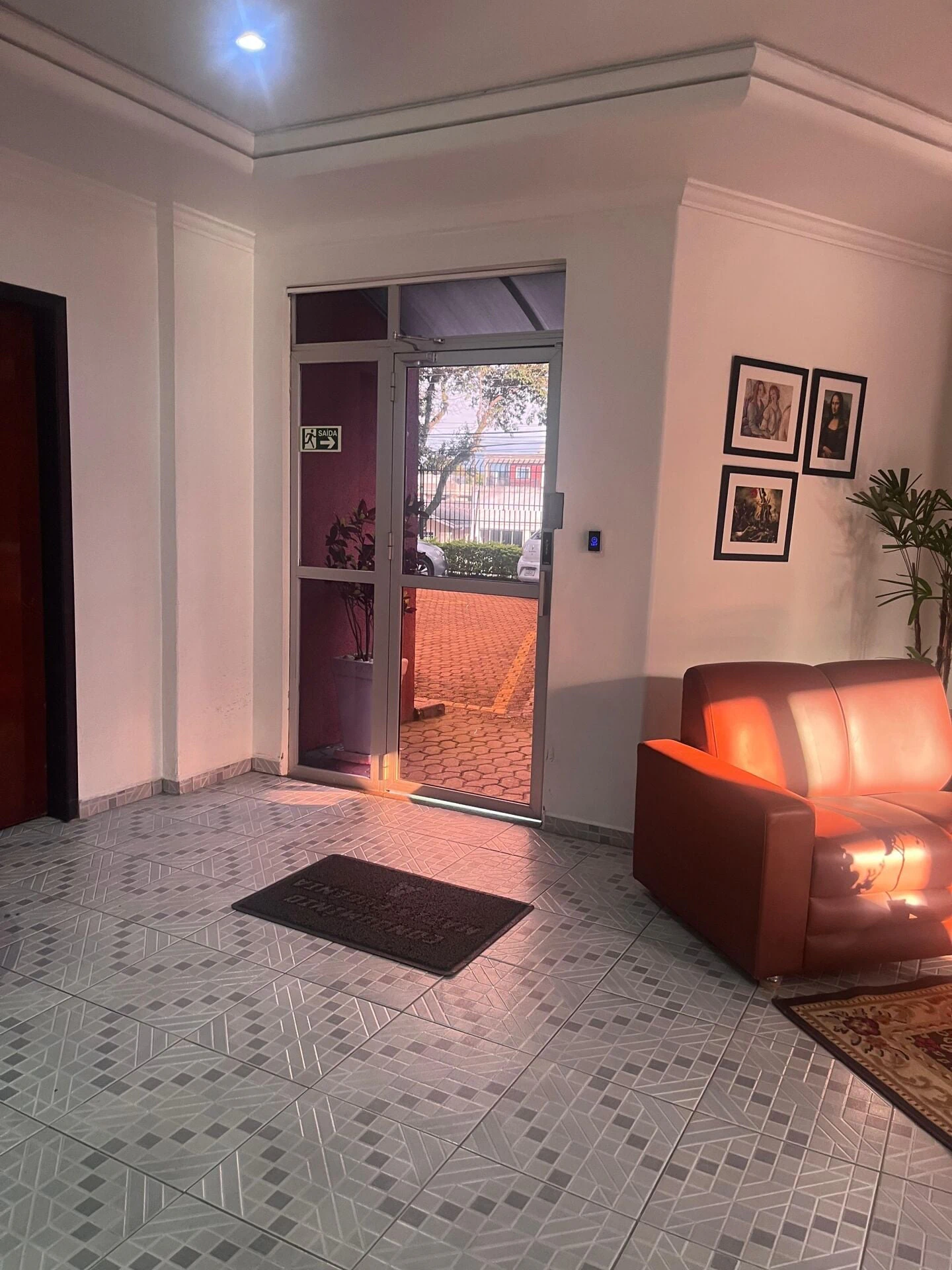 2-bedroom apartment with wood or laminate floors in Curitiba