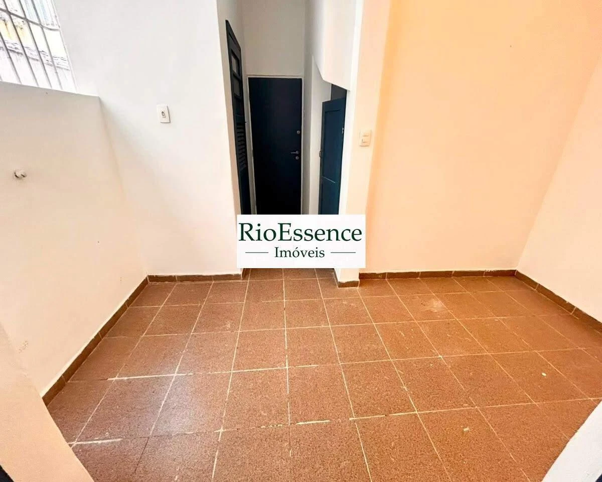 Unfurnished apartment with 2 bedrooms and 2 bathrooms — photo 24