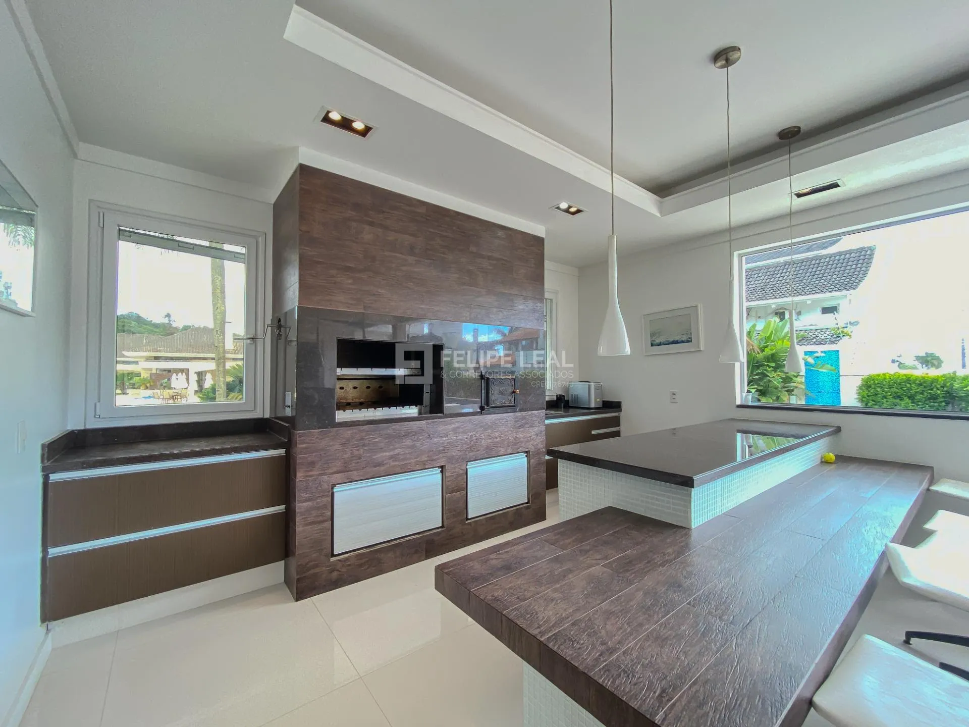 Casa em condomínio com 9 dormitórios e 8 suítes — photo 20