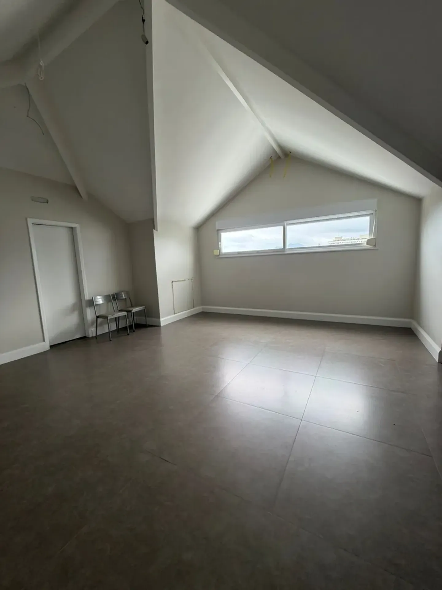 Rental house with 4 bedrooms, 5 baths and 360 m² — photo 36
