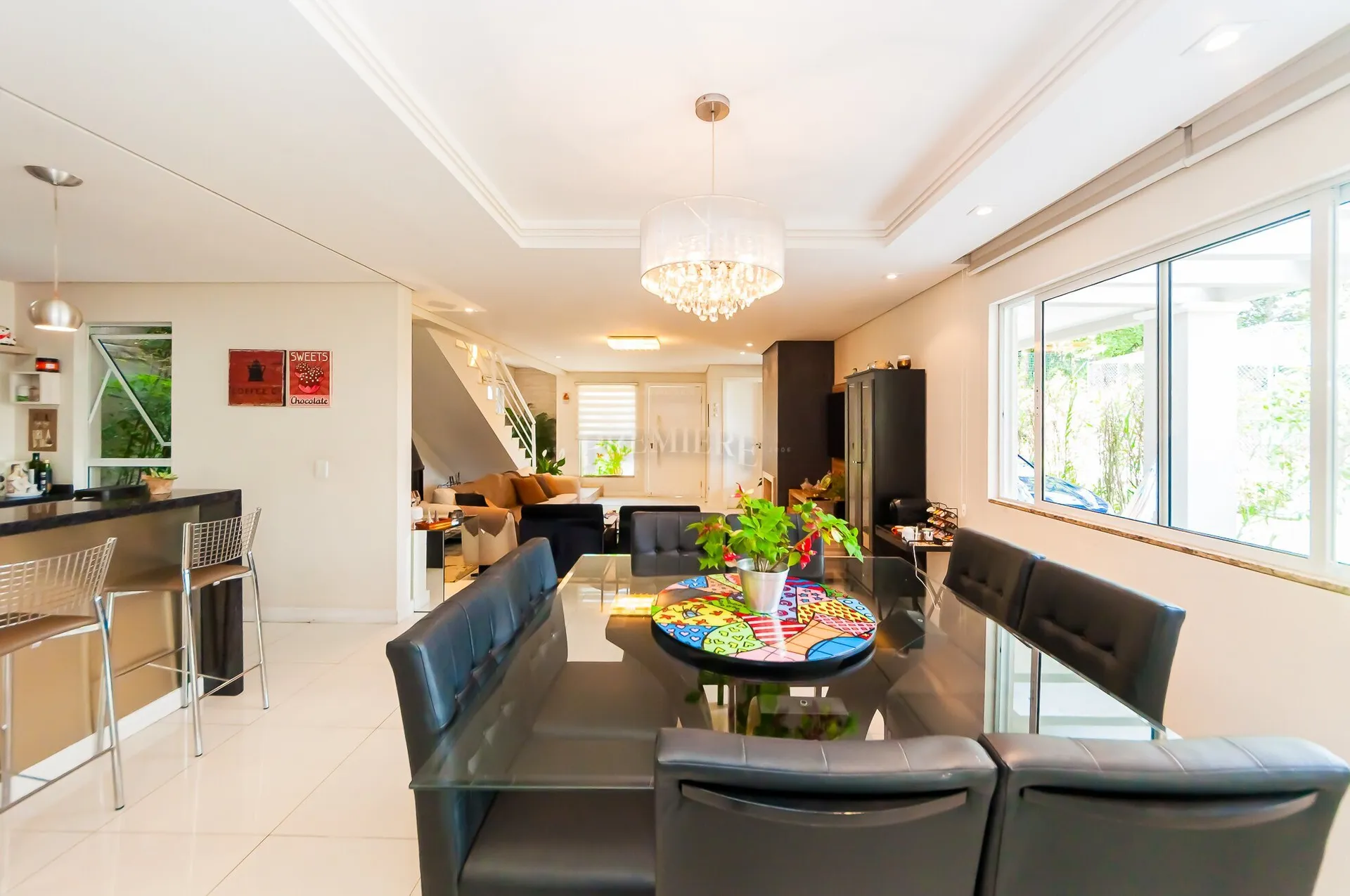 4-bedroom house with open-plan kitchen and 3 parking — photo 8