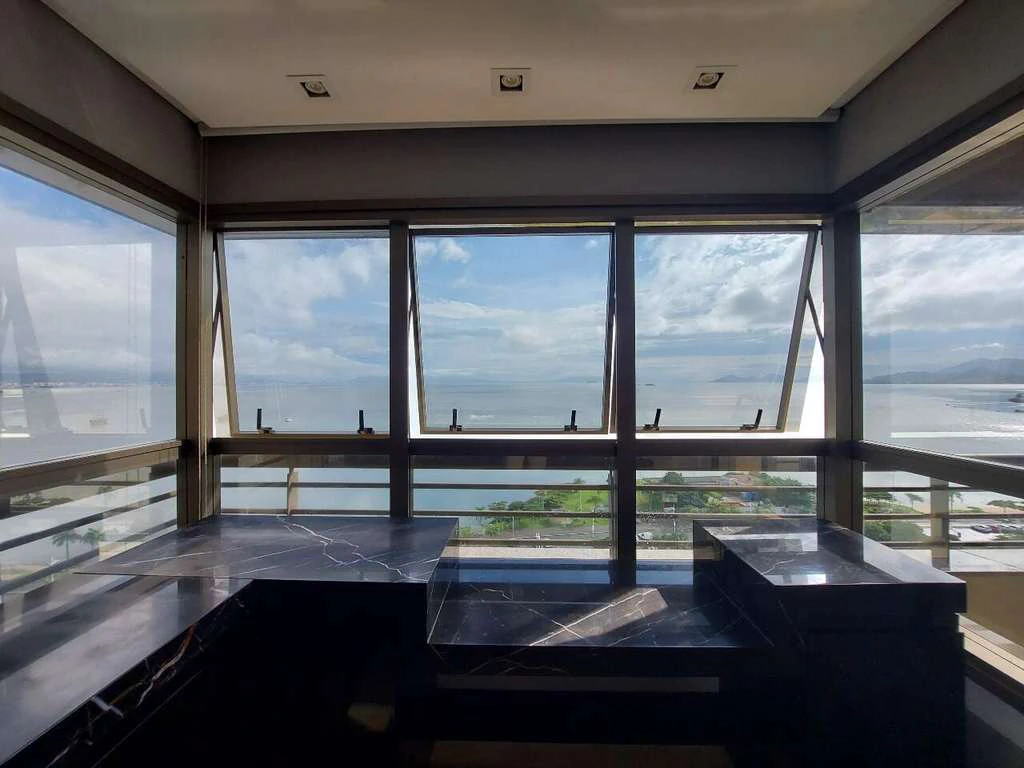 300 m² apartment with 2 en-suite bedrooms and 3 baths — photo 5
